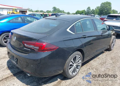 2018 Buick Regal Sportback Essence from USA, damaged, VIN W04GP6SX4J1117528